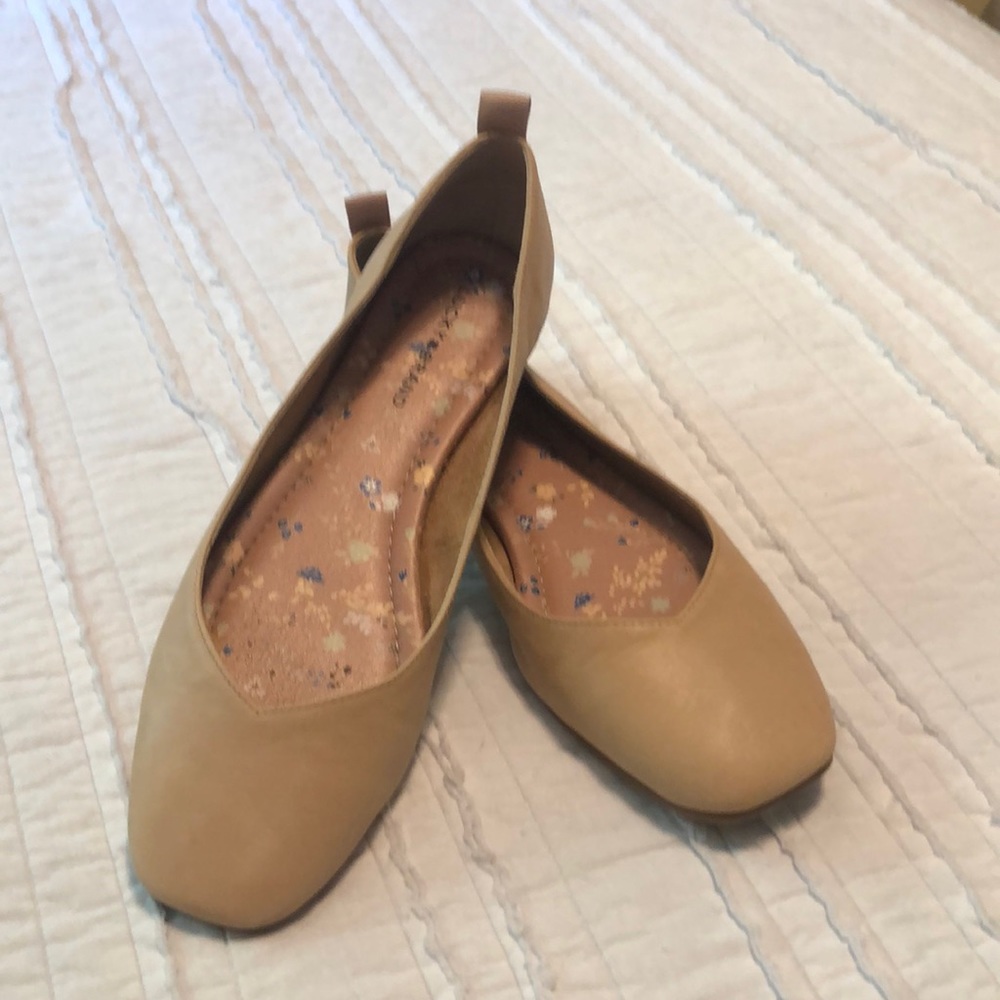 Tan Lucky Brand Flats